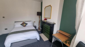 Double Room With Kitchen Facilities